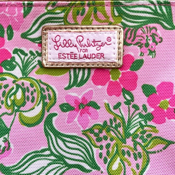 Lilly Pulitzer Pink Floral Cosmetic Bag, NWOT - Picture 3 of 3